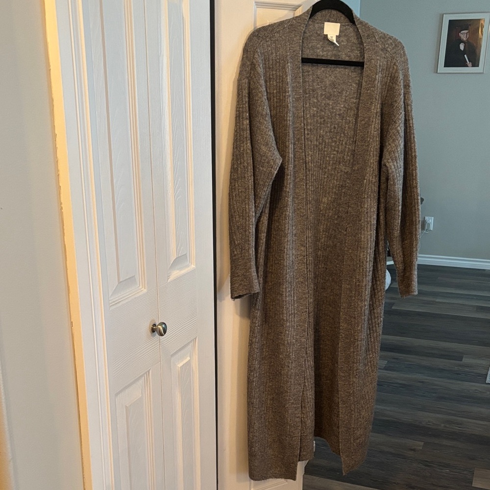 H&M Gray Knit Sweater